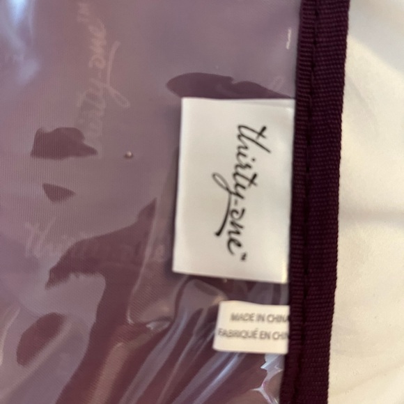 Thirty-One Toiletry Bag - Picture 2 of 3